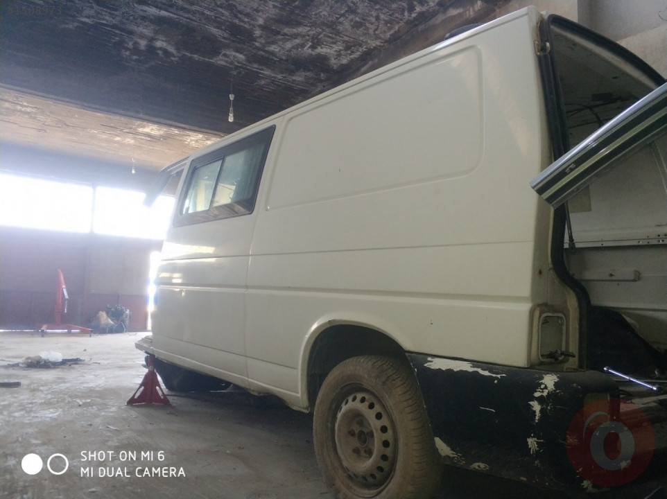 Volkswagen Transporter T Sol Arka Amurluk Kesme Yan Duvar Kma Yedek