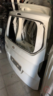 Ford Tourneo Cour Er Ikma Orj Nal Arka Bagaj Kapa I Kma Yedek