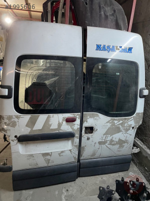 RENAULT MASTER 2 DOLU SAĞ SOL BAGAJ KAPAĞI Çıkma Yedek Parça Fiyatları