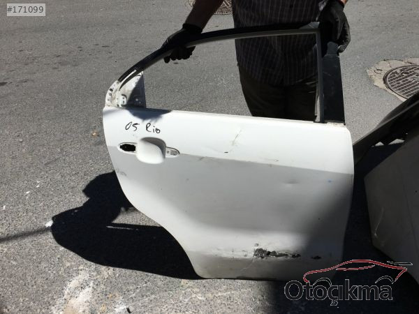 2012-2015 MODEL RIO SAĞ ARKA KAPI KIA ÇIKMA PARÇA 