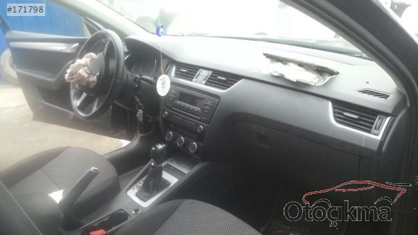 2013 skoda oktavya dolu göğüs torpido