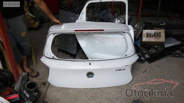 BMW 116 F 20 ARKA BAGAJ KAPAGI 