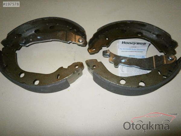 KANGO CLIO ARKA PAPUC BALATA TAKIMI