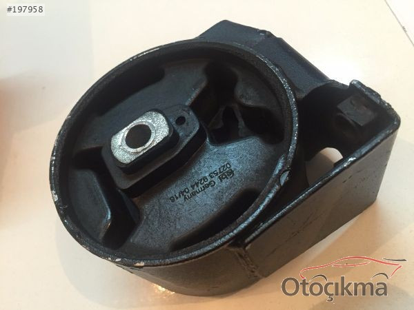 PASSAT MOTOR TAKOZU 1986-1996 MODEL ARKA SAĞ SIFIR