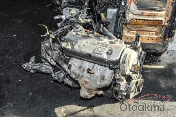 1996 MODEL HONDA CİVİC ÇIKMA MOTOR MEVCUTTUR