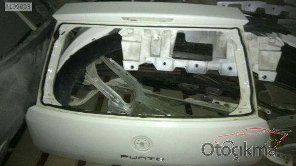 Punto  arka bagaj kapağı