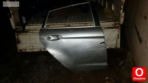 2013 FORD FİESTA SAĞ ARKA KAPI ÇIKMA ORJİNAL YEDEK PARÇA