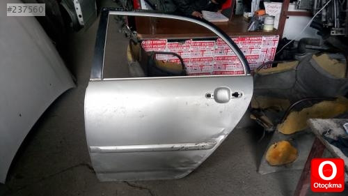 2005 Toyota Corolla çıkma sol arka kapı 