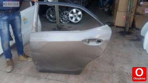 Toyota Corolla 2016..sol arka kapı orjinal çikma parça 400.t