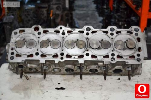  Audi  A6  Silindir Kapağı    