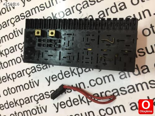 AUDI 100 SİGORTA KUTUSU HATASIZ ÇIKMA 443941822