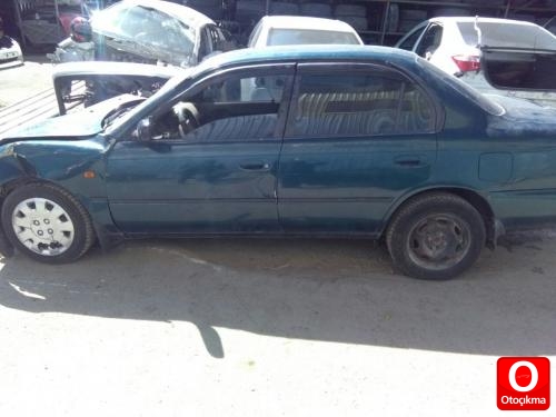 1997 MODEL TOYOTA COROLLA ÇIKMA KAPI CAMI MEVCUTTUR