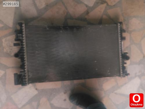 OPEL ASTRA J DİZEL SU RADYATÖRÜ TEMİZ ÇIKMA HAS OPEL ÇIKMA