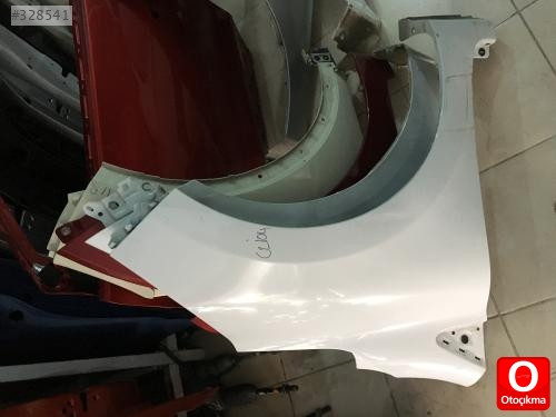 RENAULT CLİO 4 SAĞ SOL ÇAMURLUK ORJİNAL ÇIKMA