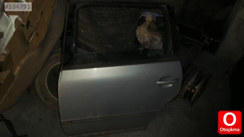 PASSAT VARİANT SOL ARKA KAPI