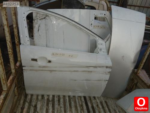 FORD FOCUS SAĞ ÖN KAPI ÇIKMA ORJINAL YEDEK PARÇA