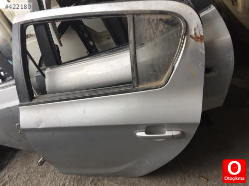 Hyundai i20 çıkma arka sol kapı dolu 