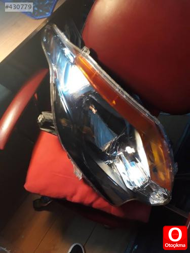 2016 Mitsubishi L-200 Sağ Far