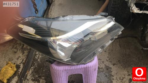 Çıkma yaris farları 