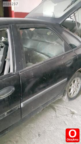 Renault Laguna sol arka cam krikosu orjinal çıkma