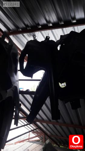 VW GOLF 7 SAĞ ARKA ÇAMURLUK  VE TÜM ORJİNAL ÇIKMA PARÇALAR