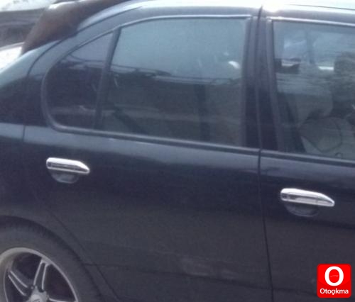 2000 MODEL NİSSAN PRİMERA 1.8 HATASIZ SAĞ TAKIM KAPI KOLU.