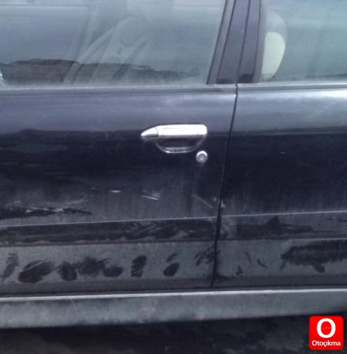 2000 MODEL NİSSAN PRİMERA 1.8 HATASIZ SOL ÖN KAPI KOLU.