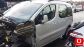 Oto Çıkma Parça / Citroen / Berlingo / Oto Cam / Cam Düğmesi / Çıkma Parça 