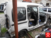 Oto Çıkma Parça / Renault / Kangoo / Kaporta & Karoser / Arka Çamurluk / Çıkma Parça 