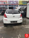 Hyundai i20 çıkma orijinal beyaz bagaj kapagı