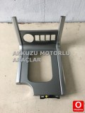 Oto Çıkma Parça / Nissan / Navara / Teyp / Teyp Çerçevesi / Çıkma Parça 