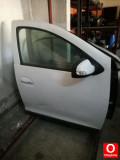 Oto Çıkma Parça / Renault / Clio / Kaporta & Karoser / Sağ Ön Kapı / Çıkma Parça 
