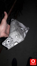 Oto Çıkma Parça / Volkswagen / Passat / Motor / Takozu & Kulağı / Çıkma Parça 