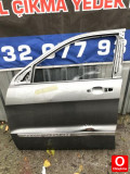 Oto Çıkma Parça / Jeep / Grand Cherokee / Kaporta & Karoser / Sol Ön Kapı / Çıkma Parça 