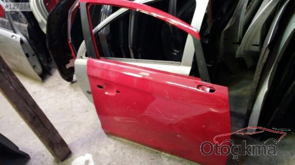 Opel Corsa e sağ ön kapı