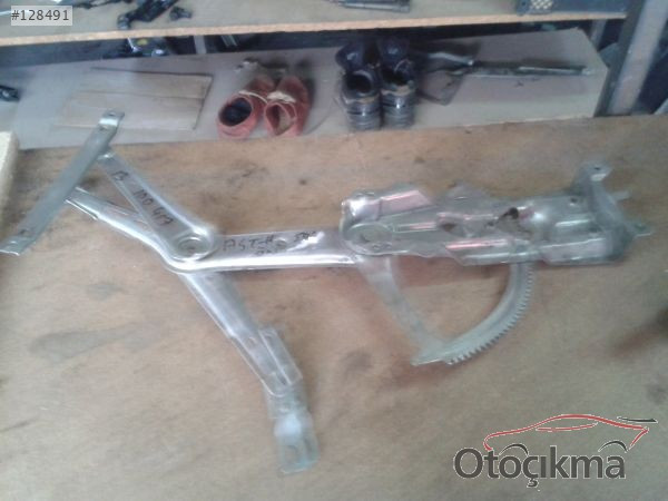ÇIKMA OPEL ASTRA H SOL ÖN CAM KRİKOSU-HAS OTO ÇIKMACI