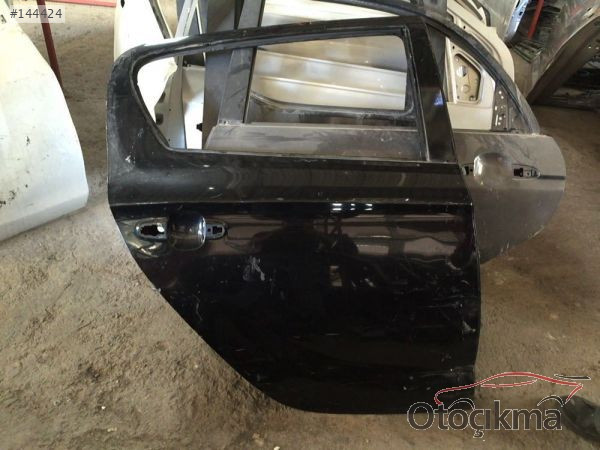 Hyundai i20 sağ arka kapı