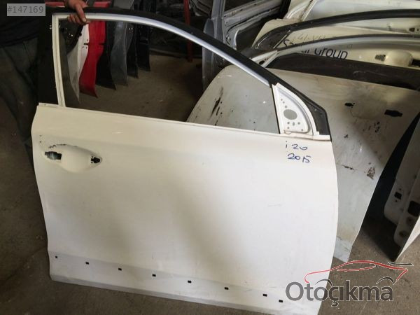 Hyundai i20 sağ ön kapı çıkma