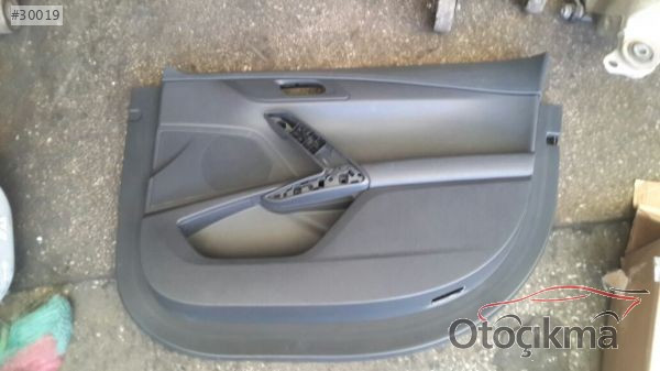 peugeot 508 kapı döşemeleri bulunur...