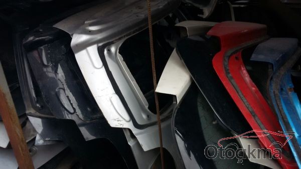 TOYOTA COROLLA ÇIKMA BAGAJ KAPISI