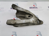 Oto Çıkma Parça / Volkswagen / Transporter / Motor / Takozu & Kulağı / Çıkma Parça 