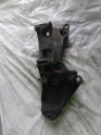 Oto Çıkma Parça / Renault / Clio / Motor / Takozu & Kulağı / Çıkma Parça 