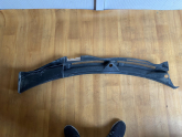 Oto Çıkma Parça / Volkswagen / Golf / Oto Cam / Ön Cam Izgarası / Çıkma Parça 