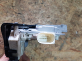 Oto Çıkma Parça / Volkswagen / Passat / Kaporta & Karoser / Kapı Kilidi / Çıkma Parça 