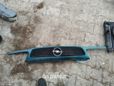 Oto Çıkma Parça / Opel / Astra / Tampon / Ön Panjur / Çıkma Parça 