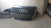 2013 Audi A8 ön panjur çıkma parçalar
