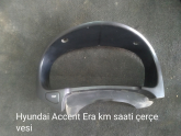 Hyundai Accent Era km gösterge çerçevesi mevcuttur.