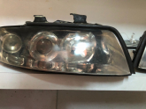 Oto Çıkma Parça / Audi / A4 / Far & Stop / Sağ Ön Far / Çıkma Parça 