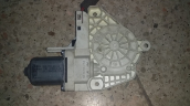 Oto Çıkma Parça / Audi / A4 / Oto Cam / Cam Motoru / Çıkma Parça 