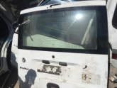 Doblo bagaj kapısı